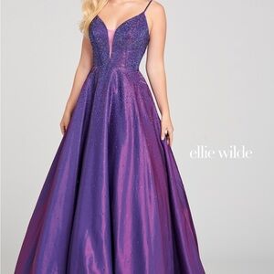 Ellie Wilde by Mon Cheri purple grad/prom dress size 2